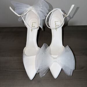 Lulus Tanyay White Satin Bow Pointed-Toe Ankle Strap Pumps Women’s Sz 11 EUC